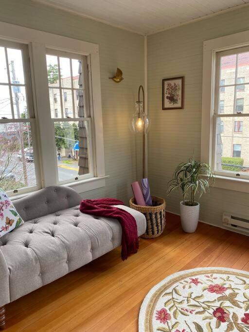 Historic Downtown Riverview Flat, No 3 Астория Экстерьер фото